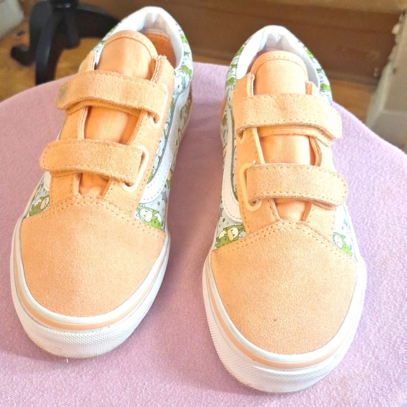 Adorable Girls Velcro Van's Sneakers - Picture 3 of 8